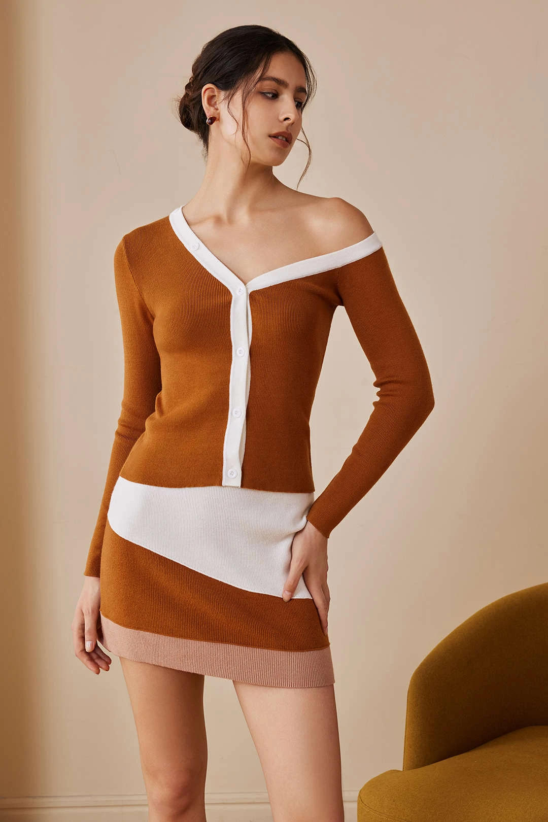 Color Block Print Knit Asymmetrical Long-Sleeve Top 6 Color Block Print Knit Asymmetrical Long-Sleeve Top - Image 6