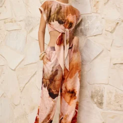 Twist Knot Short Sleeve T-Shirt -Women's Clothing Store ceb1de33 42d7 44eb bc10 67336ae0fca0