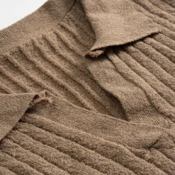 Knit Solid V-Neck Short-Sleeve Top -Women's Clothing Store f9c5e7c5 9e53 4379 b818 a122c7988ec0